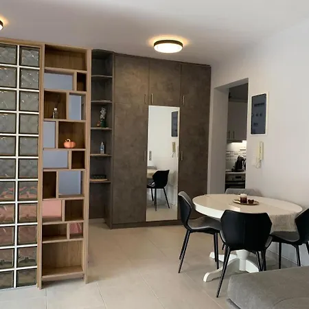 Apartment Relax 50m From The Sea Loutraki (Corinthia)