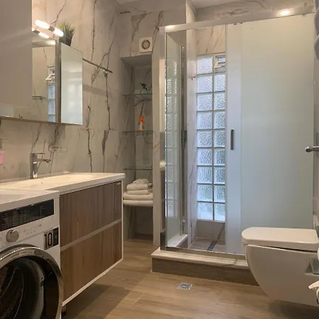 Relax 50m From The Sea Apartamento Loutráki