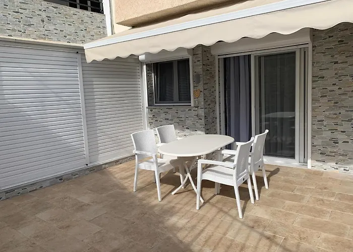 Relax 50m From The Sea Lutráki